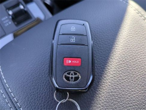 Used 2025 Toyota Land Cruiser image 34