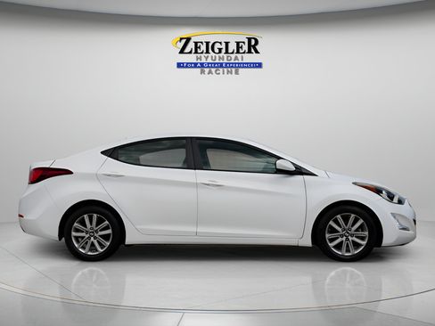 Used 2016 Hyundai Elantra SE w/ Option Group 02 FWD image 8