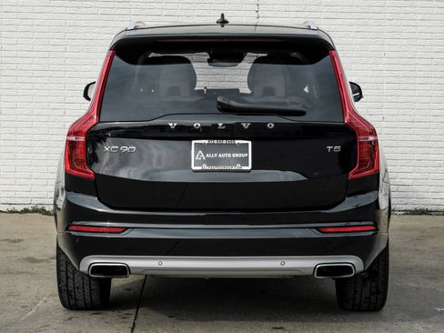 Used 2020 Volvo XC90 T5 Momentum image 9