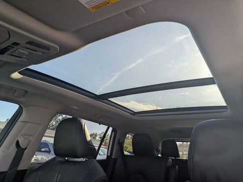 Used 2020 Toyota Highlander Platinum image 19