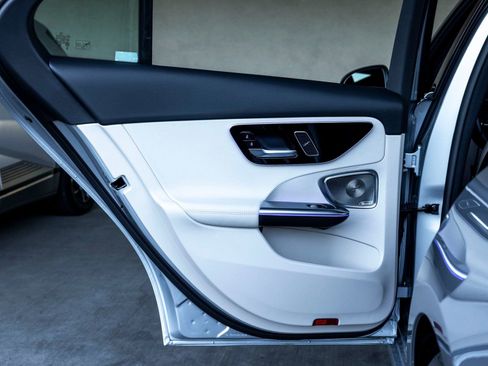 New 2025 Mercedes-Benz C 300 Sedan image 19