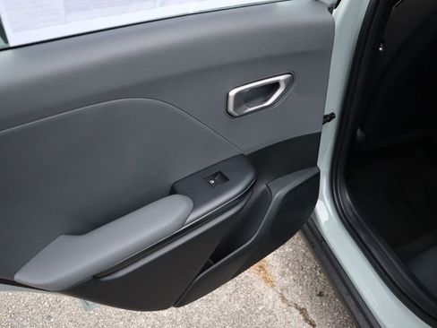 New 2025 Kia K4 LXS image 11