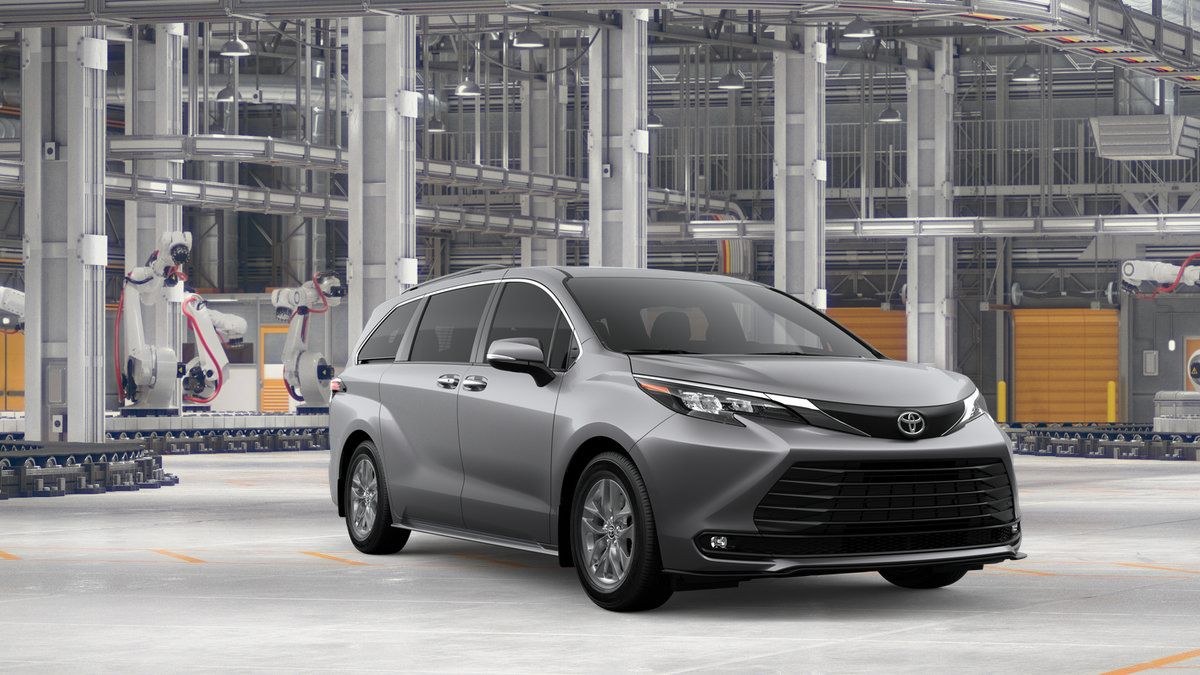 New 2026 Toyota Sienna XLE FWD image 15