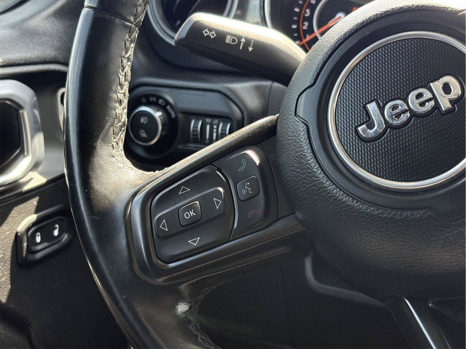 Used 2022 Jeep Gladiator Sport AWD/4WD image 15
