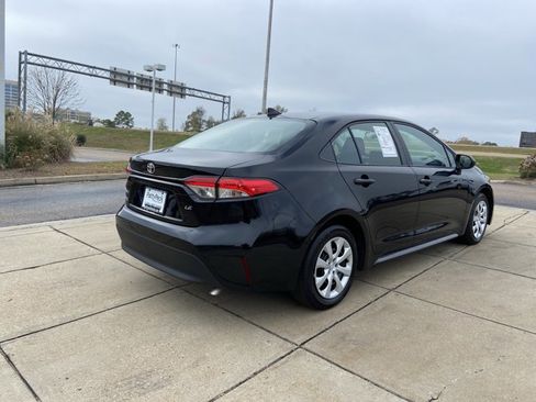Used 2024 Toyota Corolla LE image 10