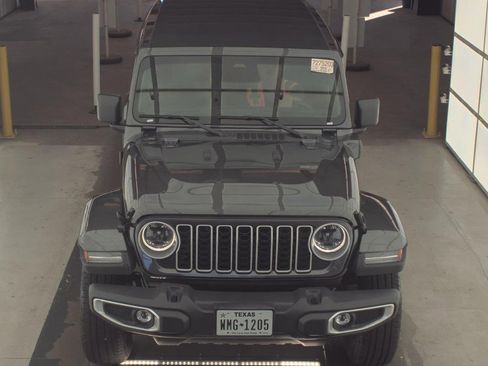 Used 2025 Jeep Wrangler Unlimited Sahara w/ Safety Group image 3