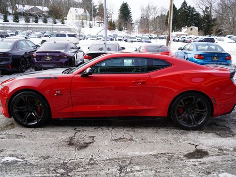 Used 2017 Chevrolet Camaro SS image 11