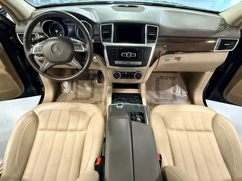 Used 2014 Mercedes-Benz GL 450 4MATIC image 19