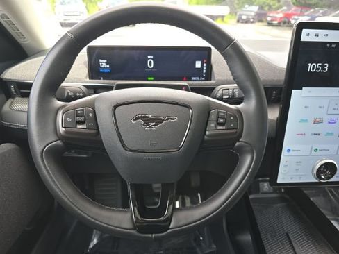 Certified 2022 Ford Mustang Mach-E Premium image 7