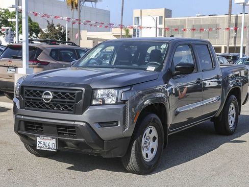 Used 2022 Nissan Frontier S w/ Technology Package RWD image 3