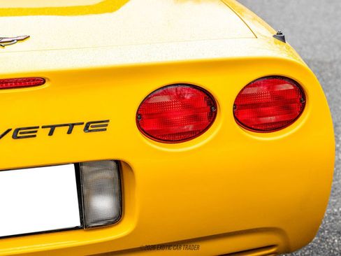 Used 2001 Chevrolet Corvette Convertible w/ Preferred Equipment Group2 image 74