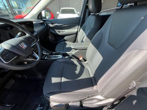 Used 2025 Buick Encore GX Preferred FWD image 28
