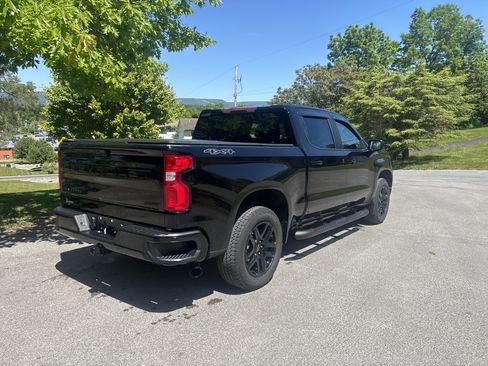Used 2024 Chevrolet Silverado 1500 RST w/ Dark Appearance Package AWD/4WD image 3