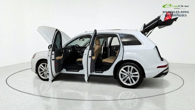 Used 2025 Audi Q7 3.0T Premium Plus w/ Premium Plus Package AWD/4WD image 16