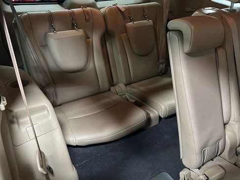 Used 2013 Toyota Highlander Limited image 18