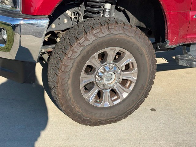 Used 2017 Ford F250 XLT w/ XLT Premium Package AWD/4WD image 4