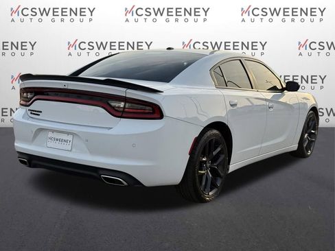 Used 2022 Dodge Charger SXT w/ Blacktop Package image 5