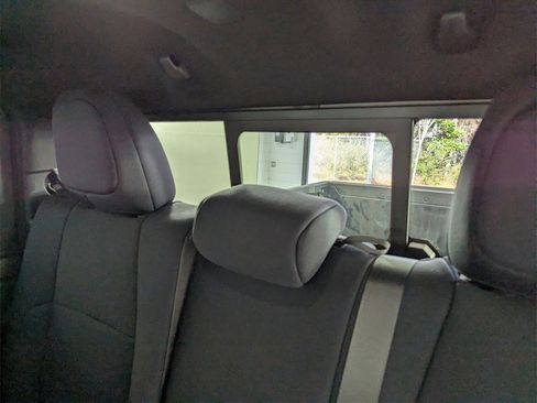 Used 2024 Toyota Tacoma SR5 image 31