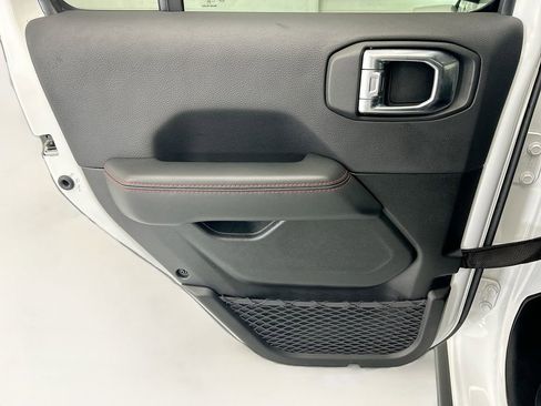 Used 2024 Jeep Gladiator Rubicon image 25