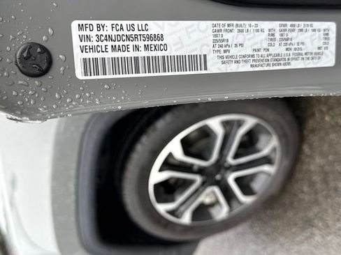 Used 2024 Jeep Compass Limited image 20