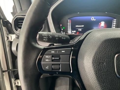 Certified 2025 Honda Pilot Black Edition image 11