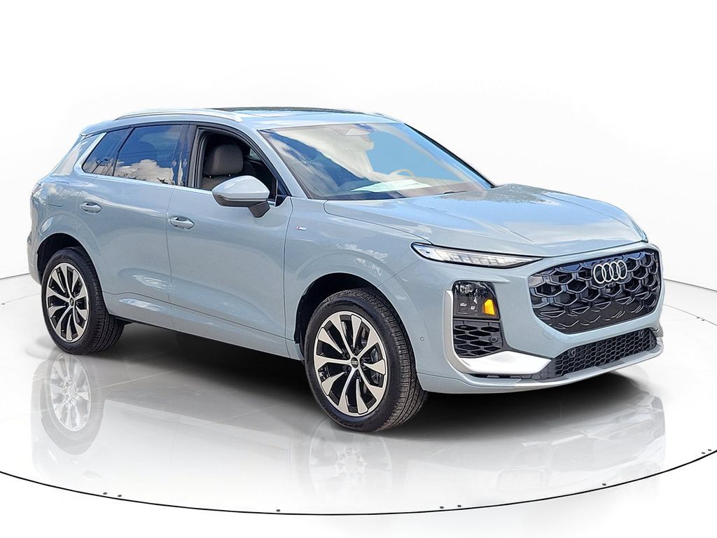 New 2026 Audi Q3 quattro 2.0T AWD/4WD image 1
