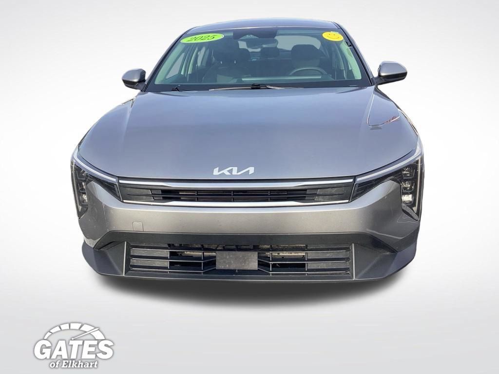 Used 2025 Kia K4 FWD image 2