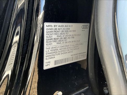 Used 2021 Audi Q8 Premium w/ Black Optic Package image 19