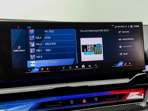 Used 2025 BMW M5 w/ Carbon Package AWD/4WD image 69