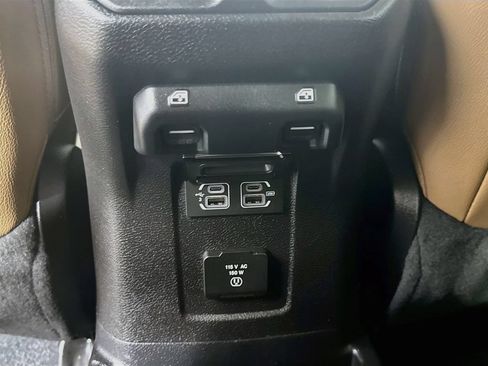 Used 2020 Jeep Wrangler Unlimited Sahara AWD/4WD image 26