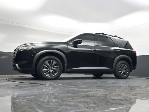 Used 2022 Nissan Pathfinder SV w/ SV Premium Package FWD image 50
