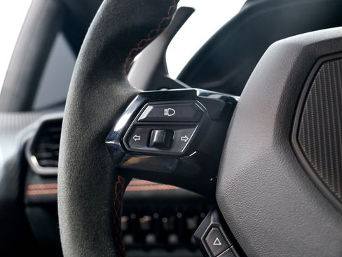 Used 2023 Lamborghini Huracan STO RWD image 89