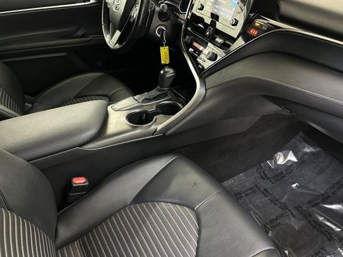 Used 2021 Toyota Camry SE image 31