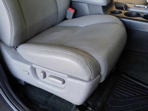 Used 2014 Toyota Sequoia Limited image 31