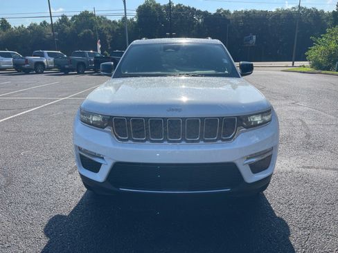 Used 2024 Jeep Grand Cherokee Limited AWD/4WD image 2