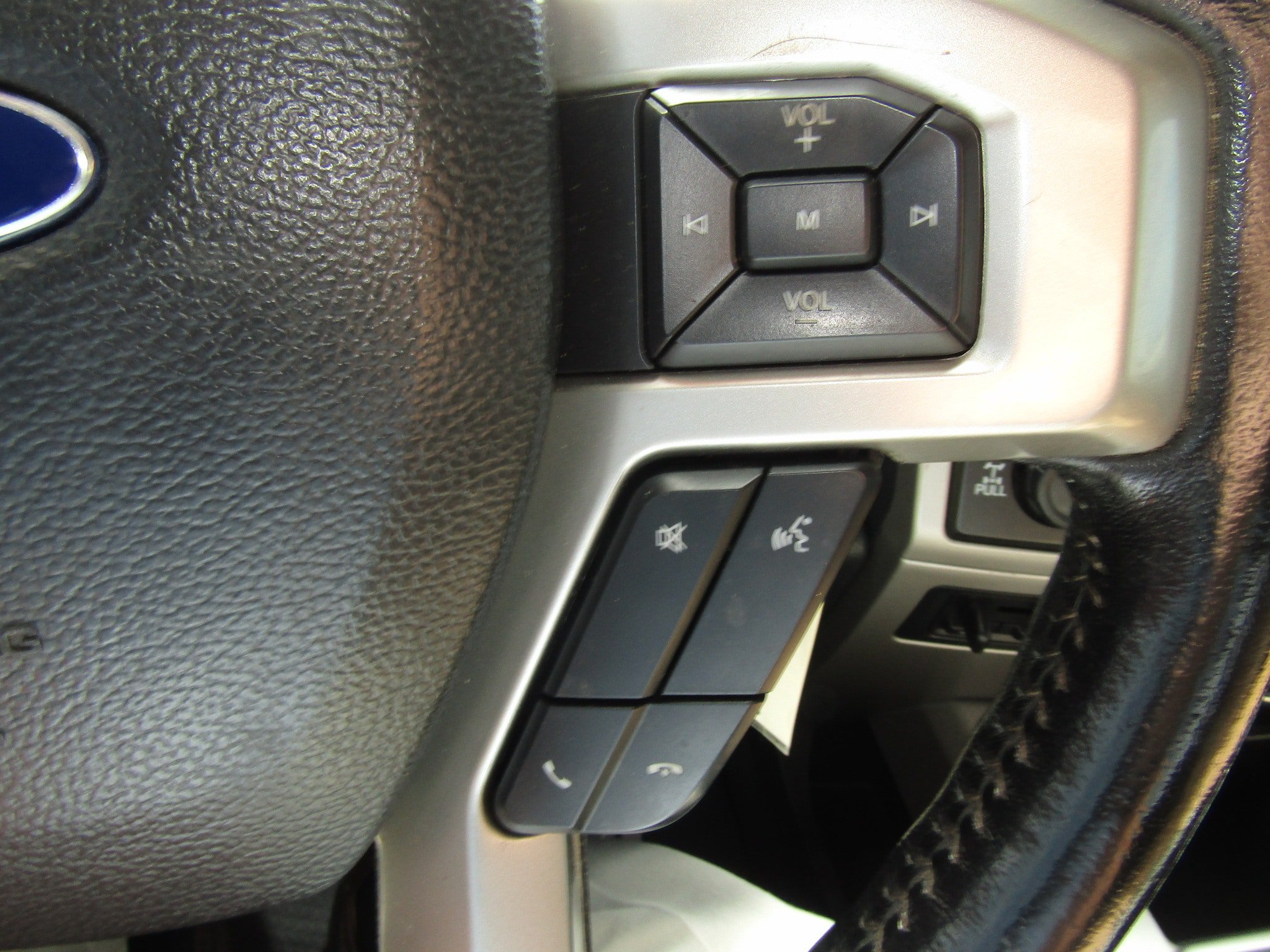 Used 2022 Ford F350 Lariat w/ Lariat Value Package AWD/4WD image 33