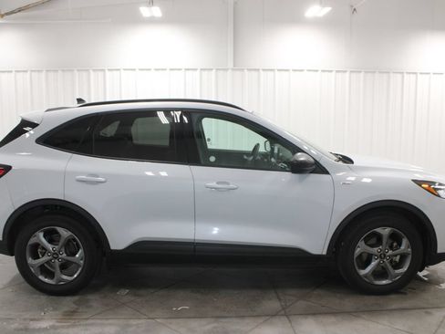 Used 2025 Ford Escape ST-Line FWD image 11