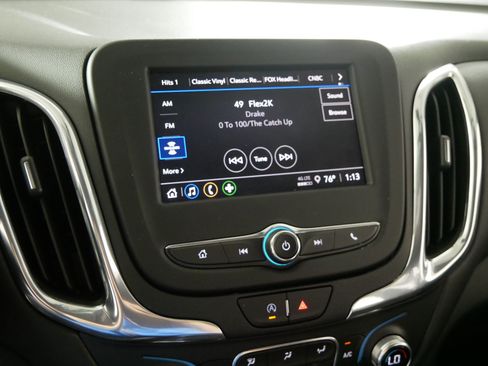 Used 2023 Chevrolet Equinox LT FWD image 22