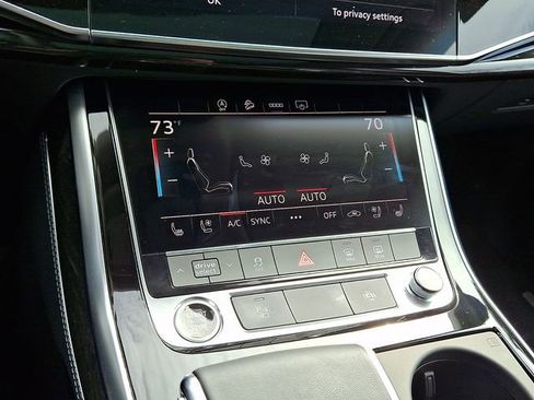 Used 2025 Audi Q8 Premium Plus w/ Premium Plus Package image 16