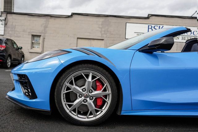 Used 2021 Chevrolet Corvette Stingray Premium Conv w/ Z51 Performance Package RWD image 4
