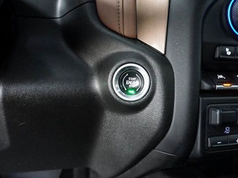 Used 2019 Chevrolet Silverado 1500 High Country w/ Technology Package image 24