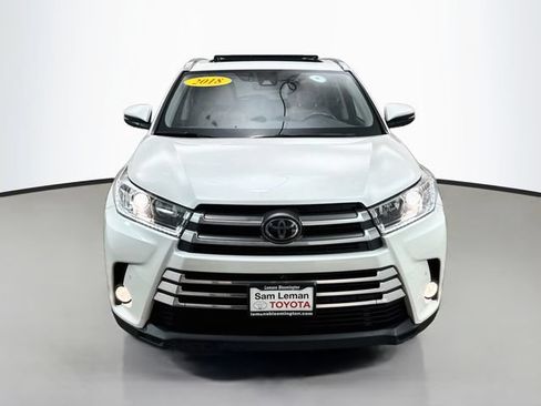 Used 2018 Toyota Highlander Limited Platinum AWD/4WD image 2