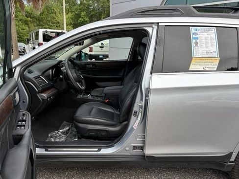 Used 2019 Subaru Outback 2.5i Limited AWD/4WD image 11