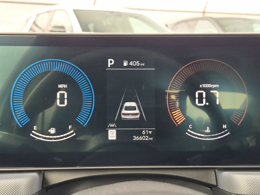 Used 2025 Hyundai Sonata SEL FWD image 16