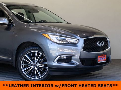 Used 2019 INFINITI QX60 Luxe w/ Essential Package FWD image 3