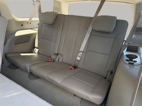 Used 2016 GMC Yukon XL SLT RWD image 30