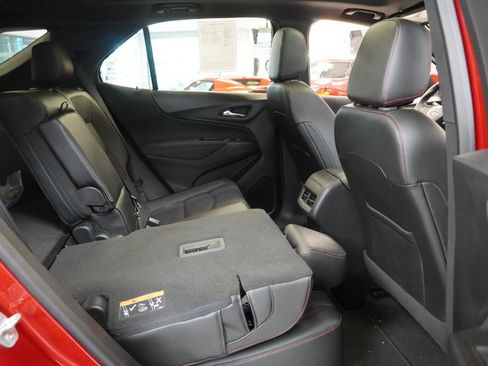 Certified 2023 Chevrolet Equinox RS FWD image 35