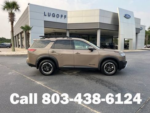 Used 2024 Nissan Pathfinder Rock Creek AWD/4WD image 2