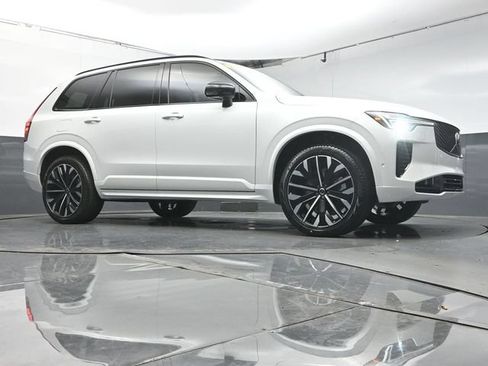Certified 2026 Volvo XC90 B6 Ultra w/ Protection Package Premier AWD/4WD image 42
