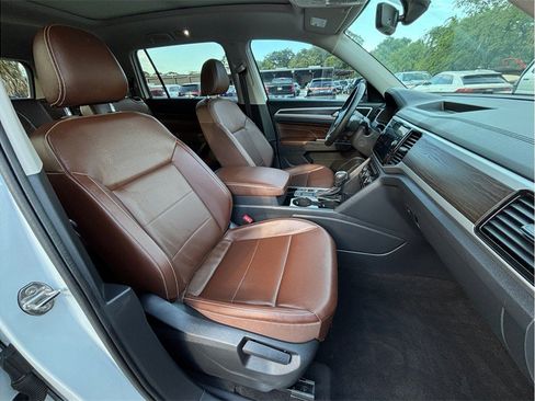 Used 2022 Volkswagen Atlas SE FWD image 46
